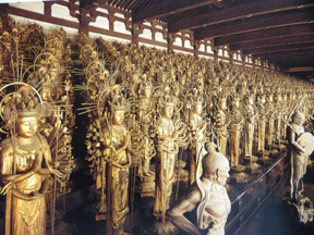 The 1000 flanking statues of Kannon